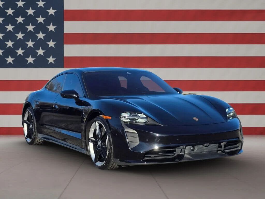 2020 PORSCHE Taycan