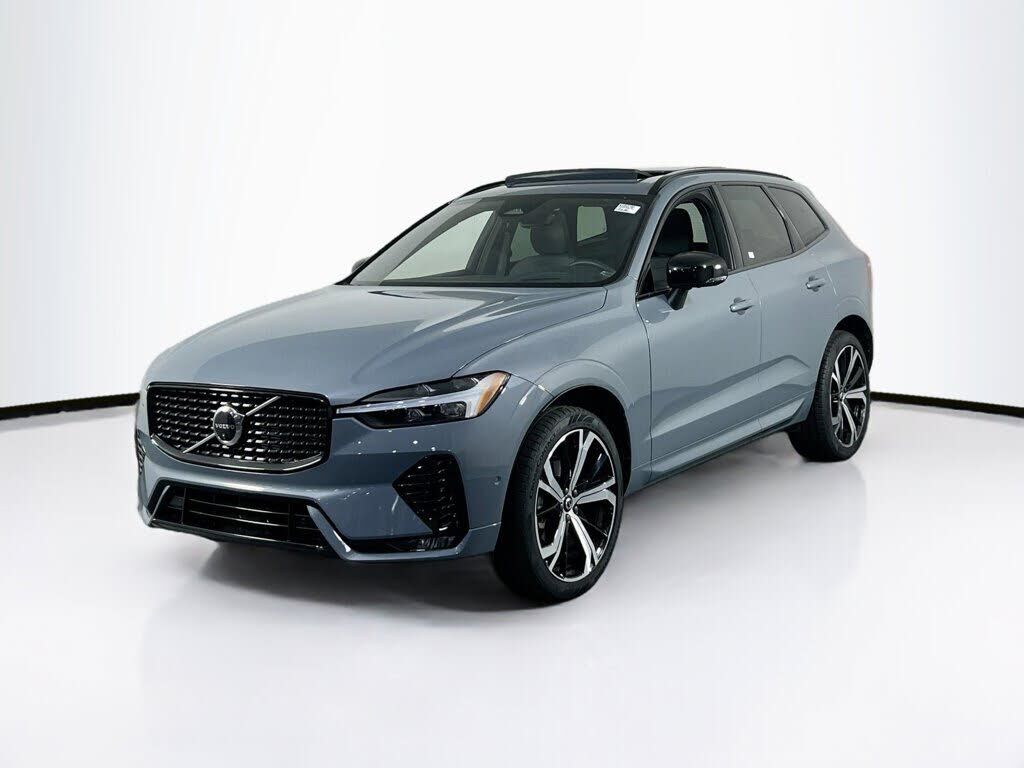 2022 VOLVO XC60