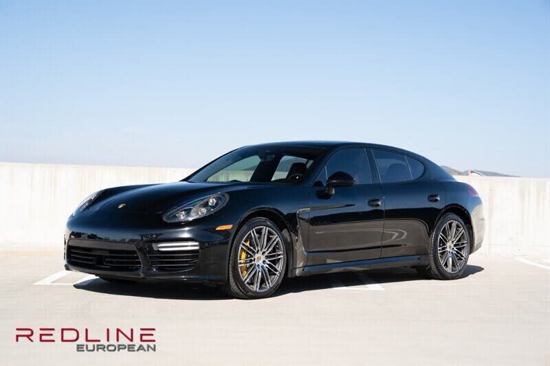 2016 PORSCHE Panamera