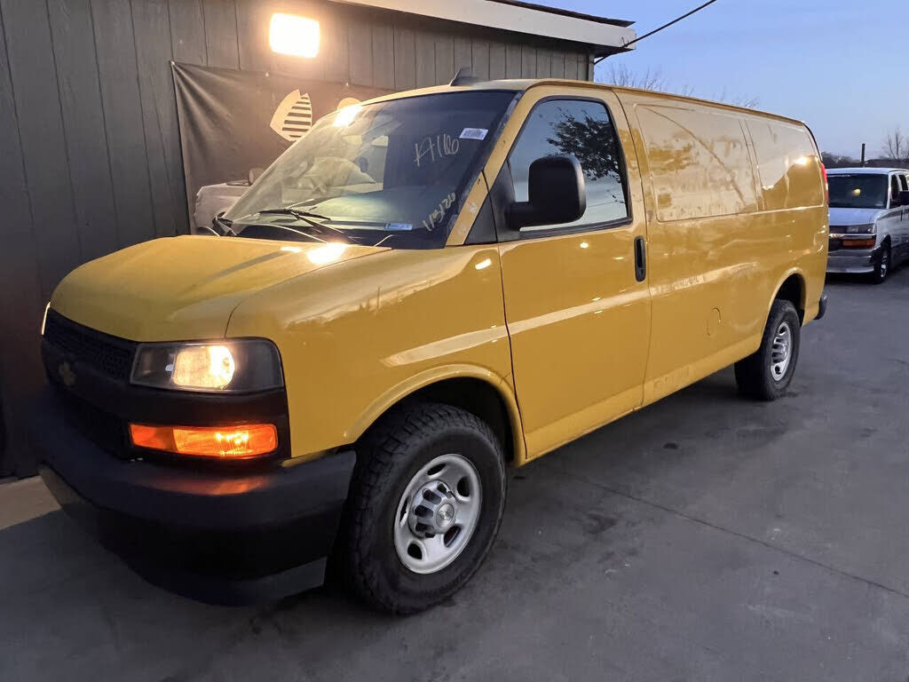 2021 CHEVROLET Express