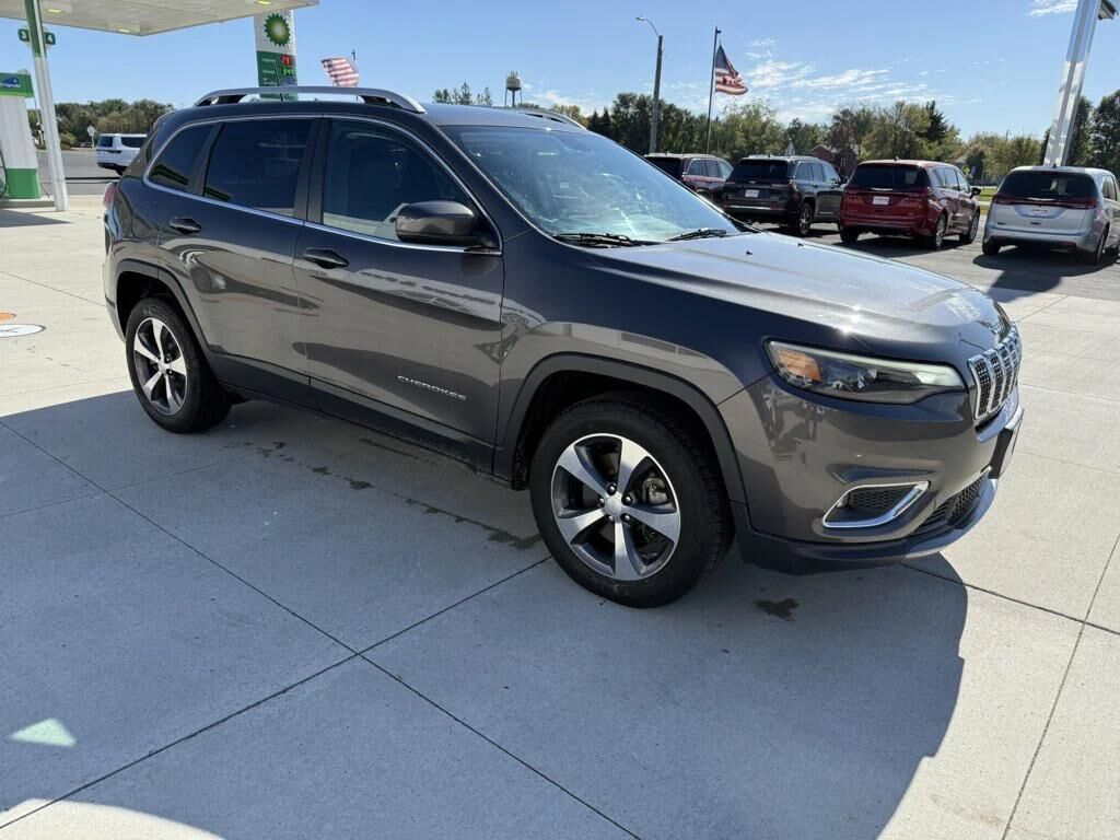 2019 JEEP Cherokee