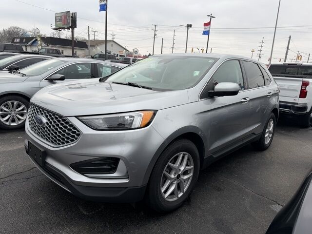 2023 FORD Edge