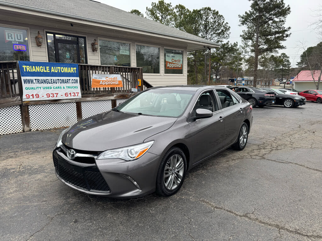 2017 TOYOTA Camry