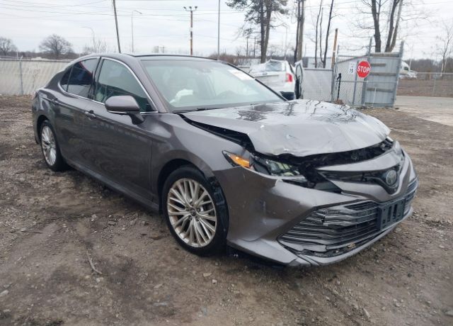 2018 TOYOTA Camry