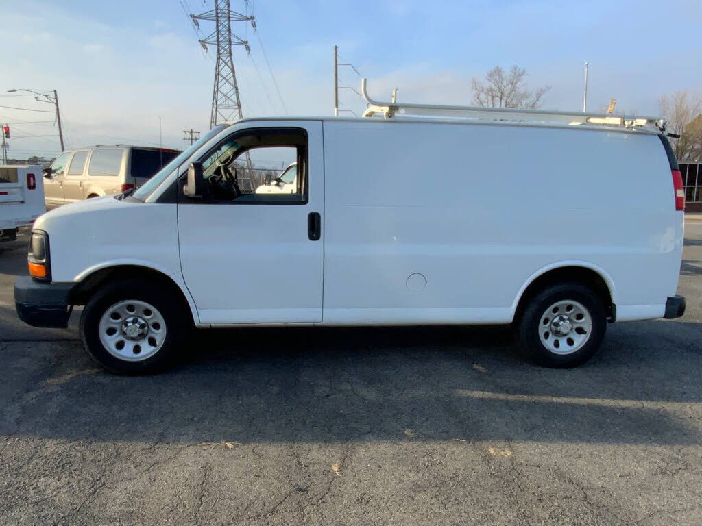 2013 CHEVROLET Express