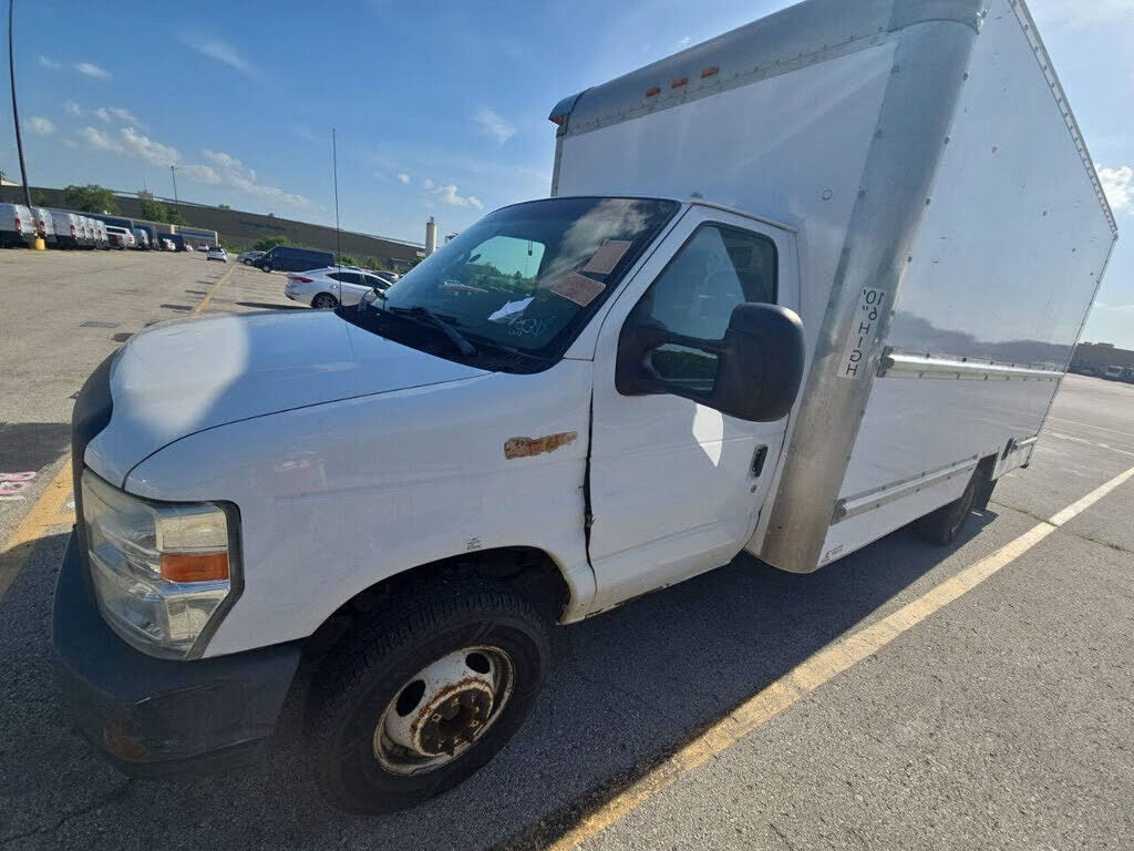 2012 FORD E-350
