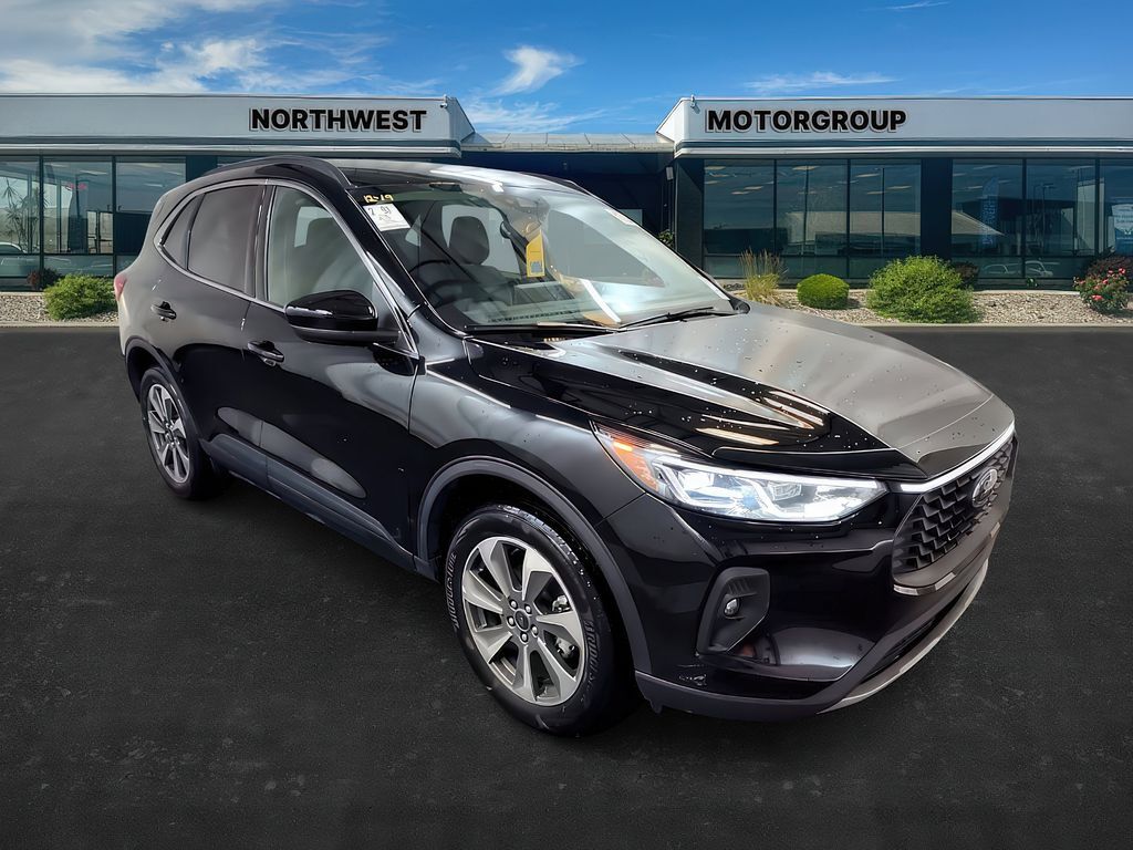 2025 FORD Escape