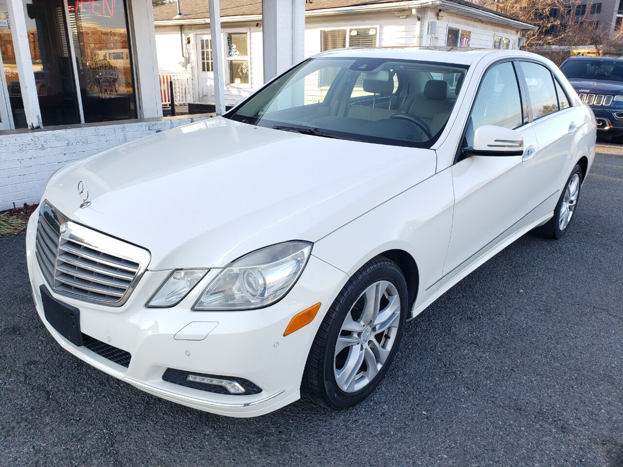 2010 MERCEDES-BENZ E-Class