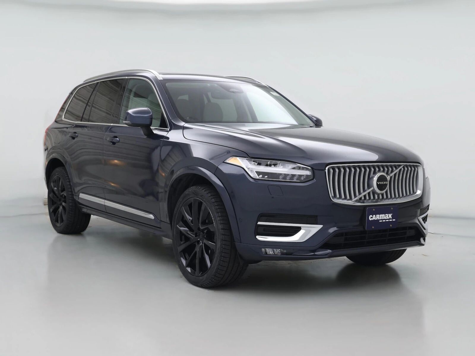 2023 VOLVO XC90