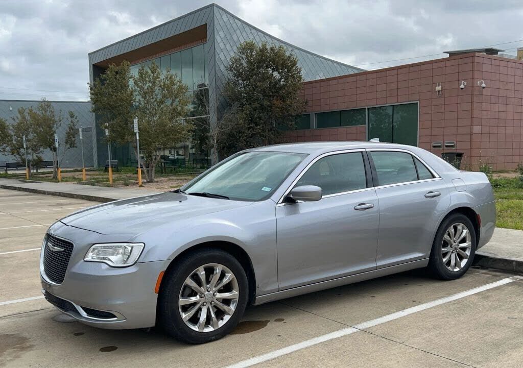 2016 CHRYSLER 300