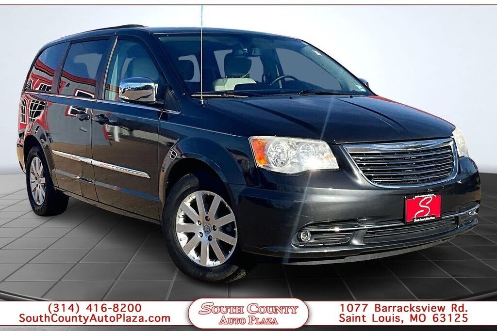2011 CHRYSLER Town and Country