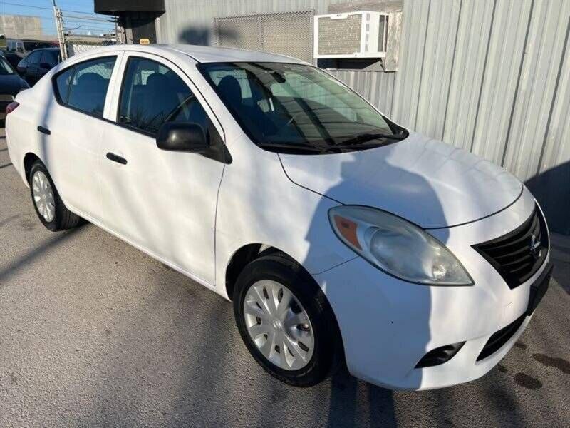2013 NISSAN Versa