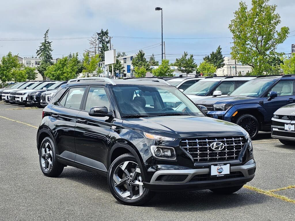 2025 HYUNDAI Venue