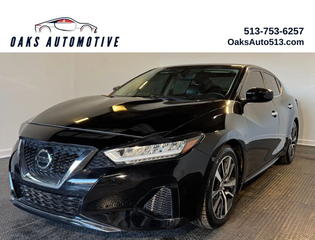 2017 NISSAN Maxima
