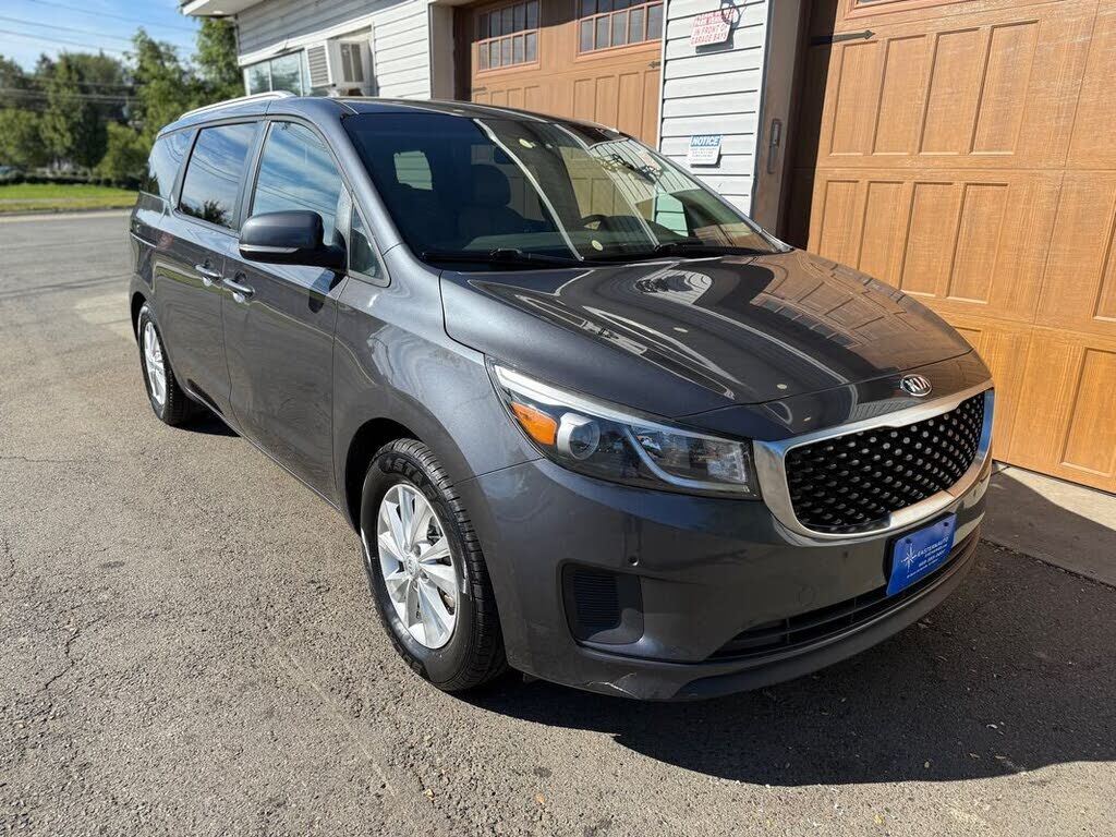 2017 KIA Sedona