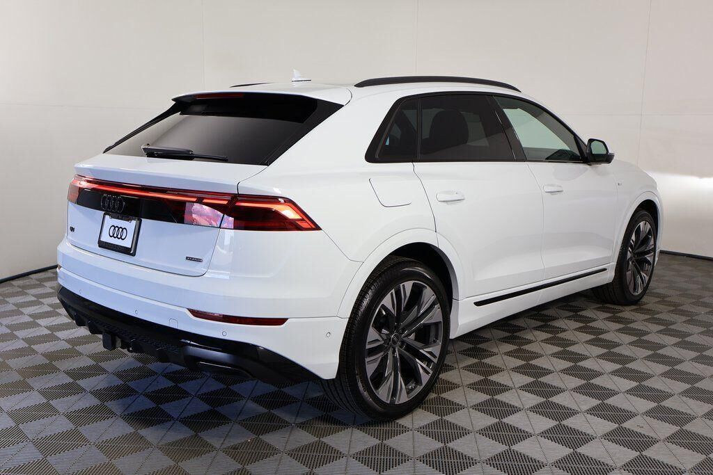 2026 Audi Q8