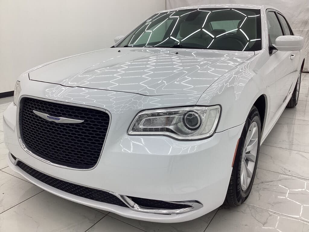2021 CHRYSLER 300