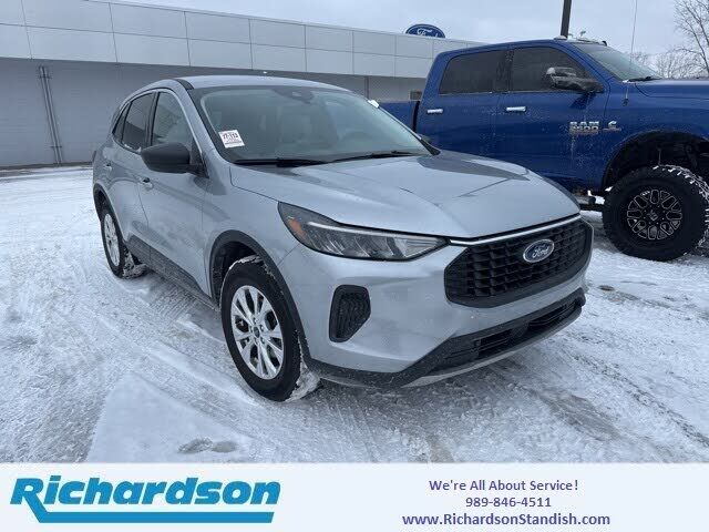 2023 FORD Escape