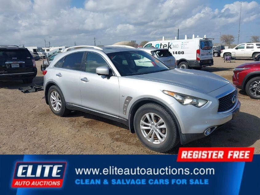 2017 INFINITI QX70