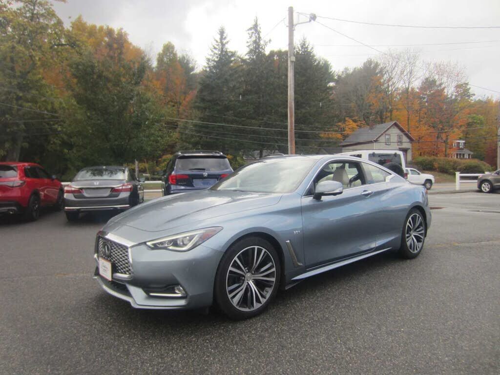 2017 INFINITI Q60