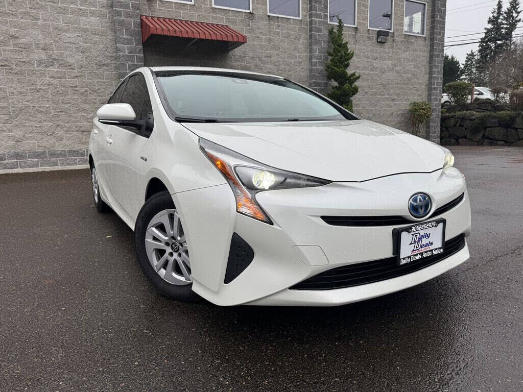 2017 TOYOTA PRIUS