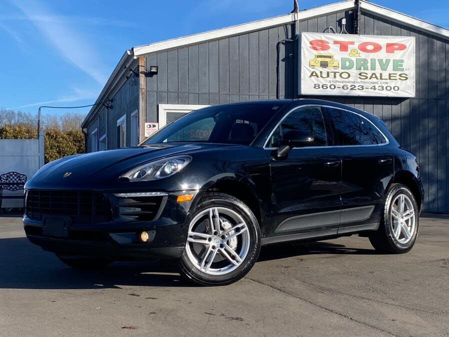 2016 PORSCHE Macan