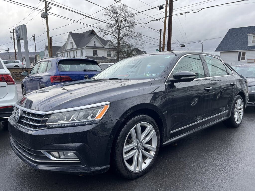 2017 VOLKSWAGEN Passat
