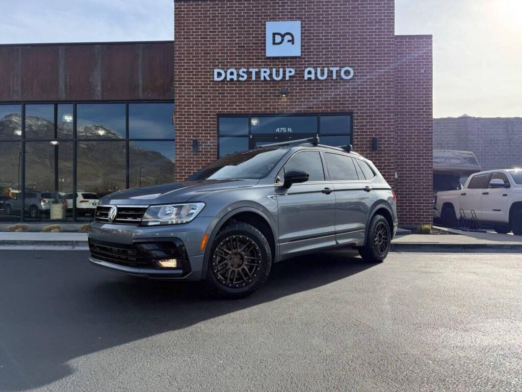 2021 VOLKSWAGEN Tiguan
