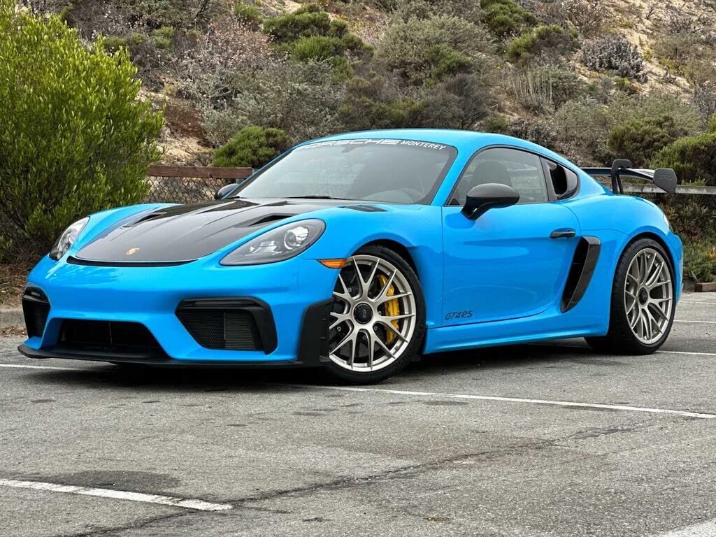 2023 PORSCHE 718