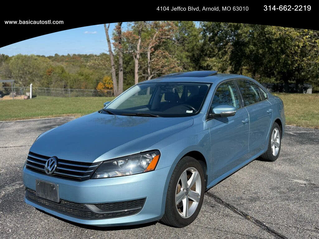 2013 VOLKSWAGEN Passat