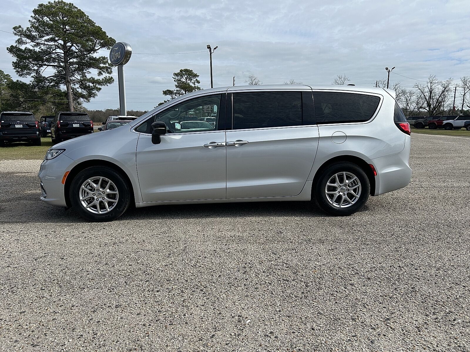 2024 CHRYSLER Pacifica