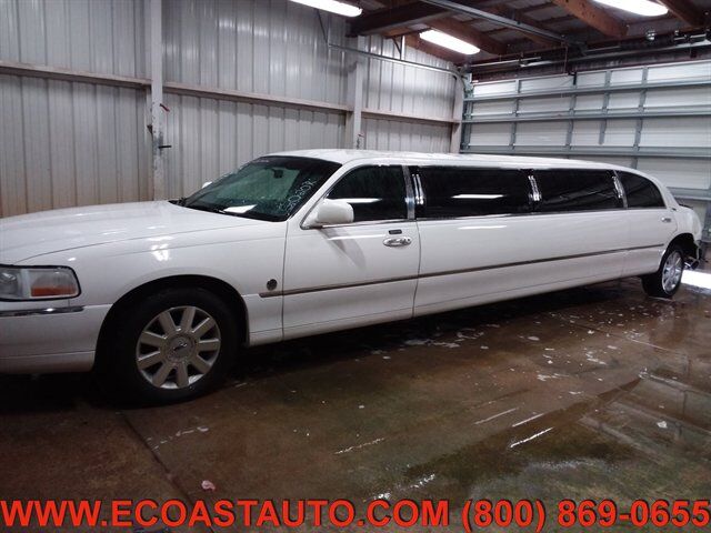 2005 LINCOLN Town Car