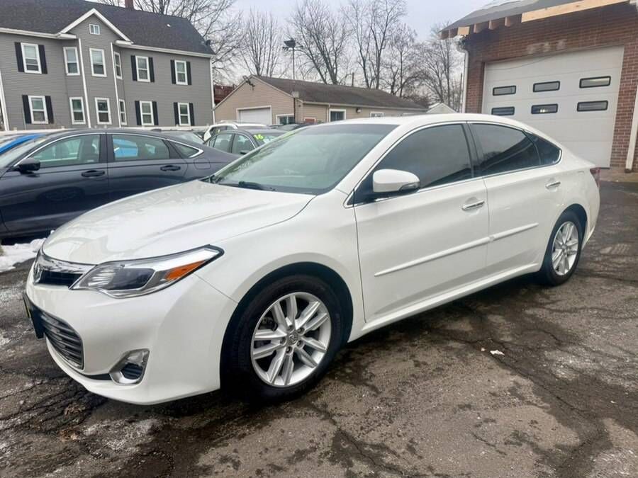 2014 TOYOTA Avalon