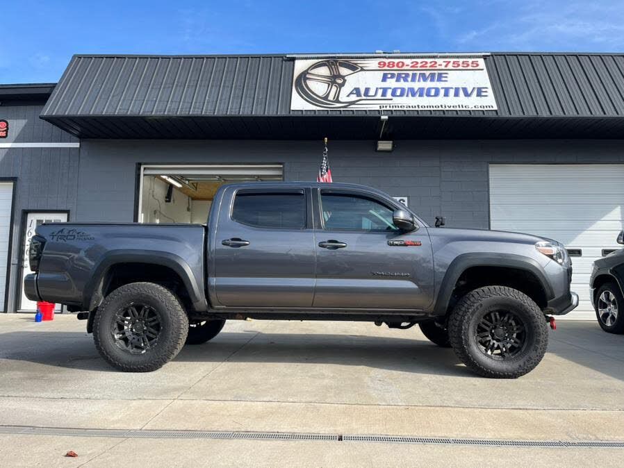 2019 TOYOTA Tacoma