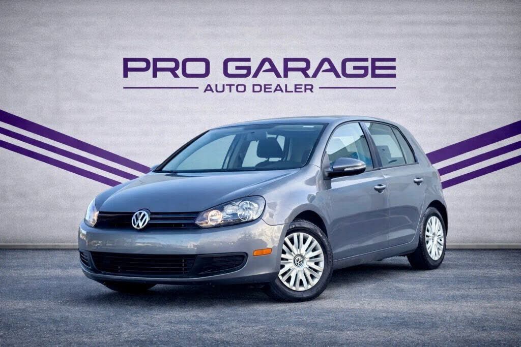 2011 VOLKSWAGEN Golf