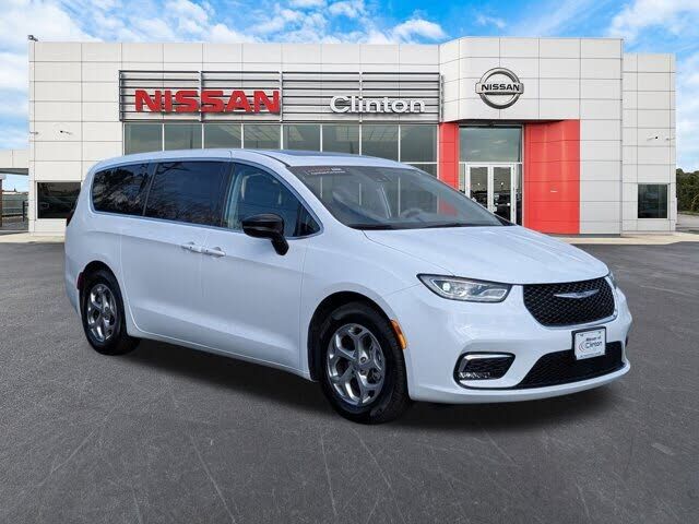 2024 CHRYSLER Pacifica