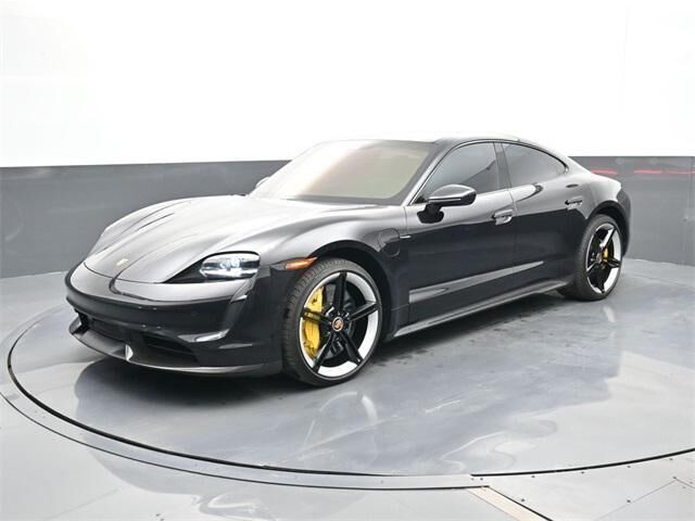 2020 PORSCHE Taycan