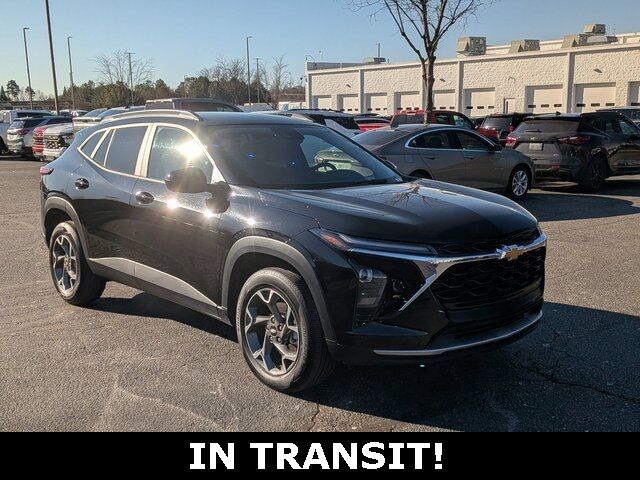 2025 CHEVROLET Trax