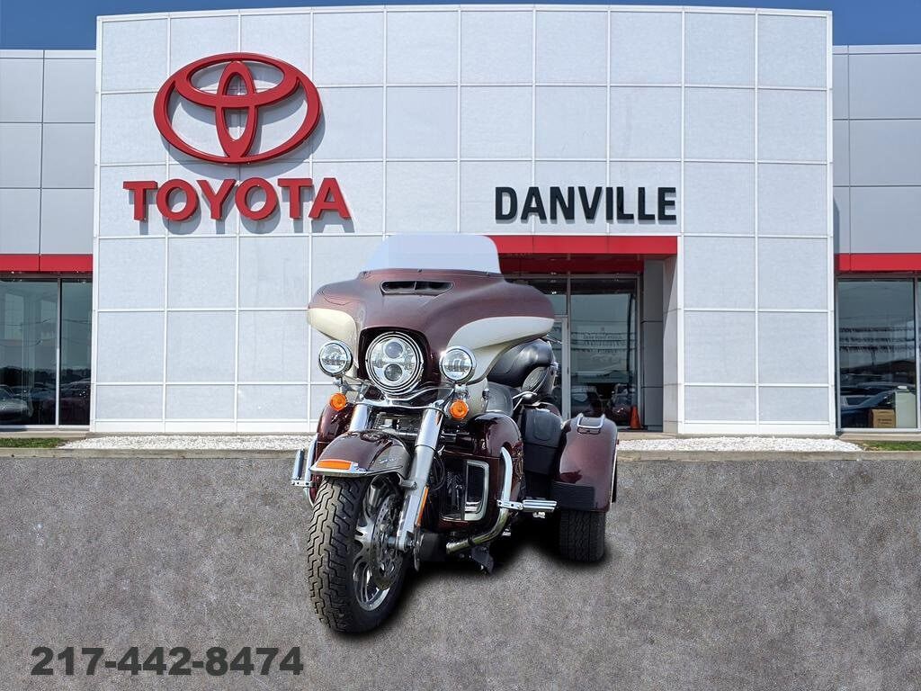 2018 HARLEY DAVIDSON FLHTCUTG / Tri Glide Ultra