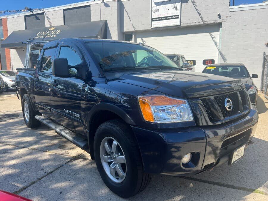 2012 NISSAN Titan