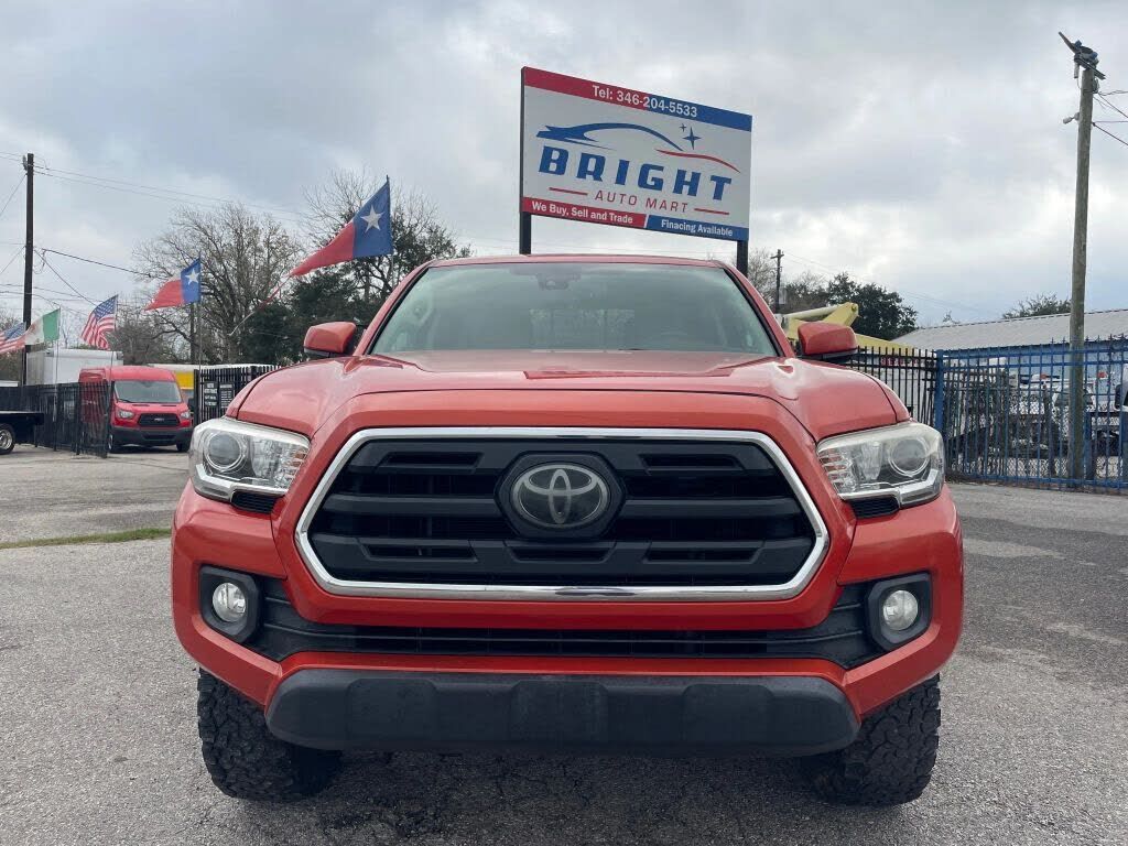 2018 TOYOTA Tacoma