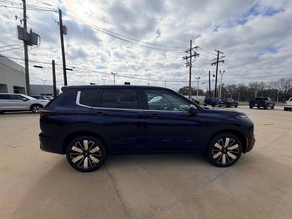 2026 MITSUBISHI Outlander