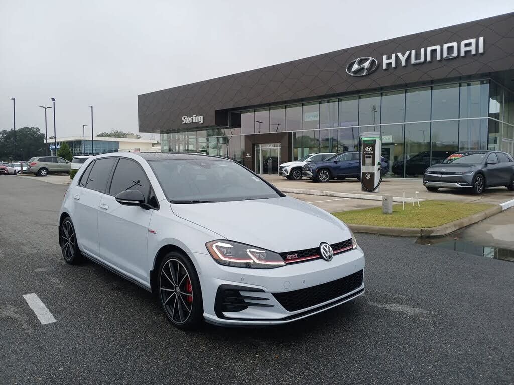 2021 VOLKSWAGEN Golf GTI
