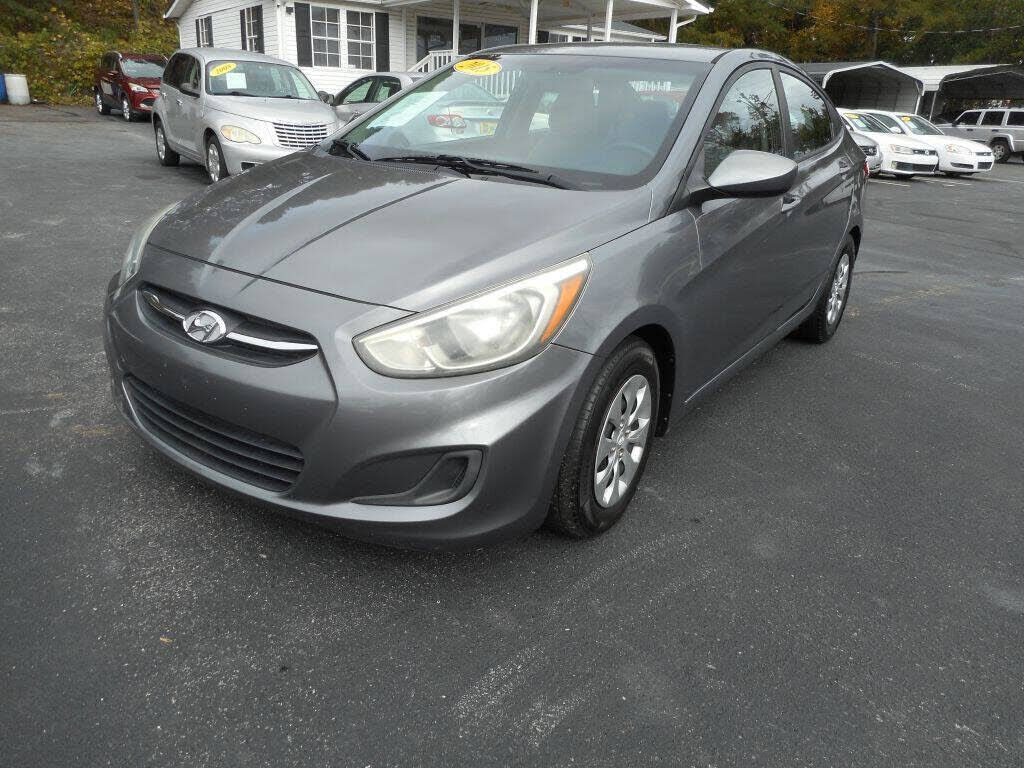 2015 HYUNDAI Accent