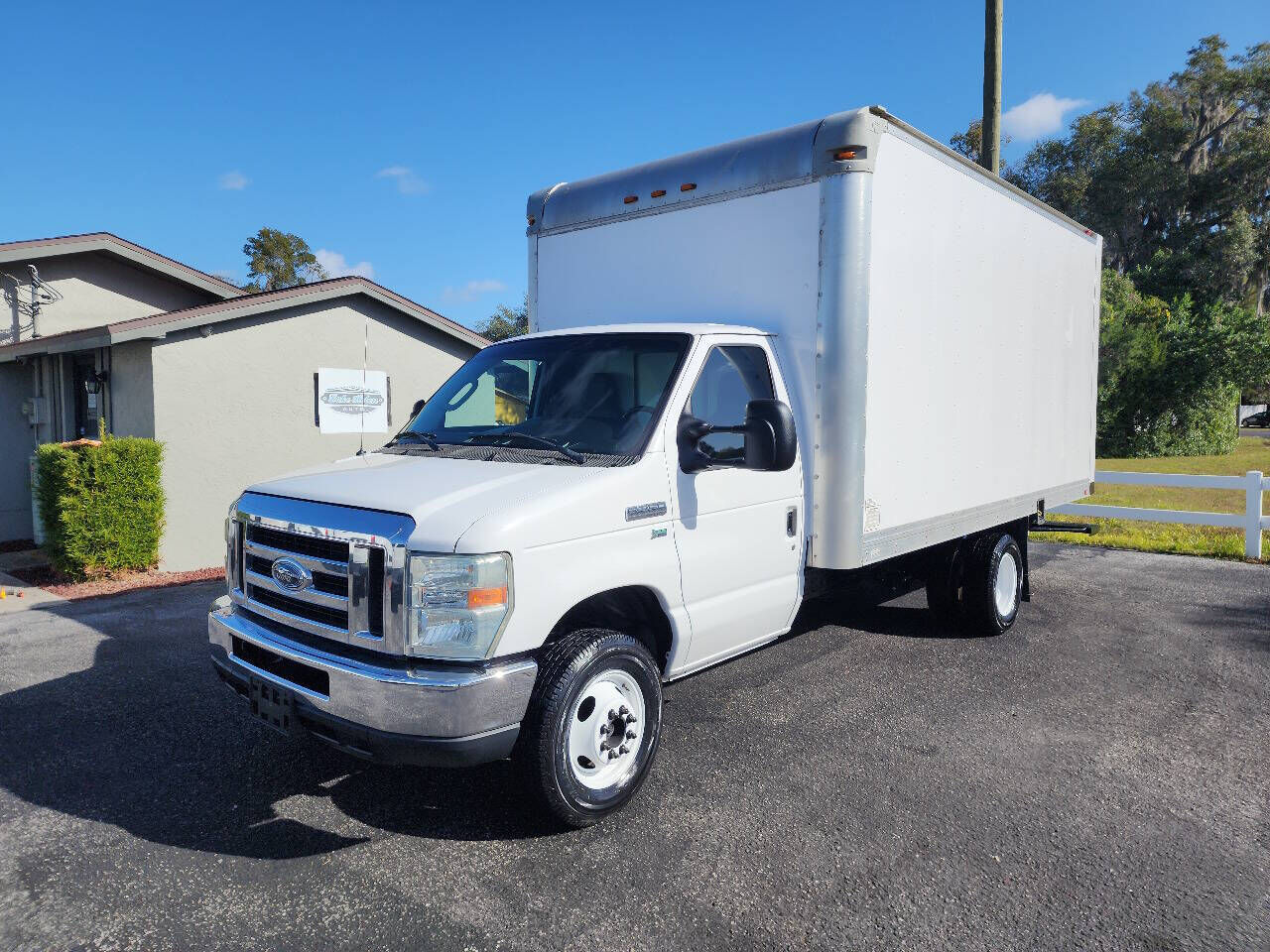 Ford E-350
