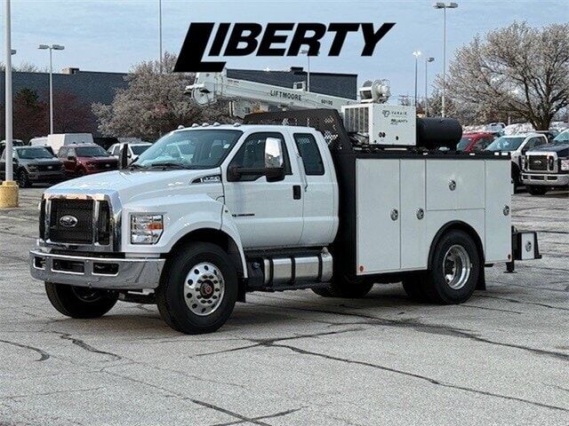 2025 FORD F-750