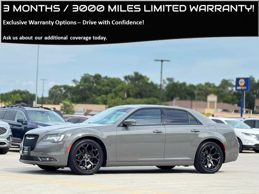 2019 CHRYSLER 300