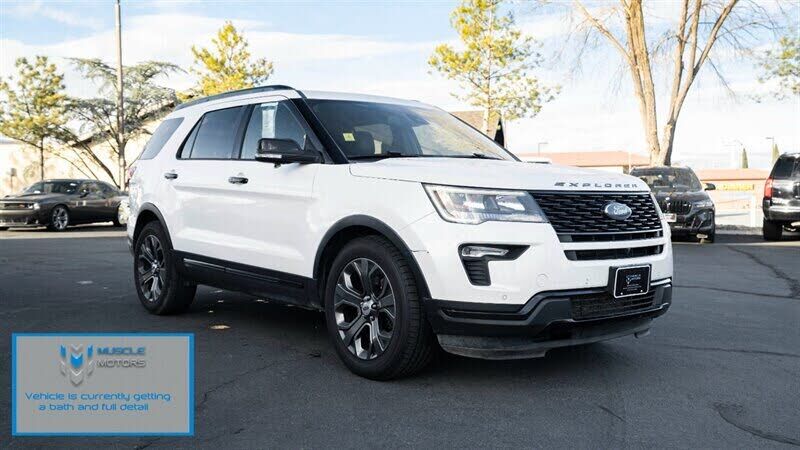 2018 FORD Explorer