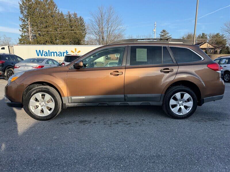 2011 SUBARU Outback