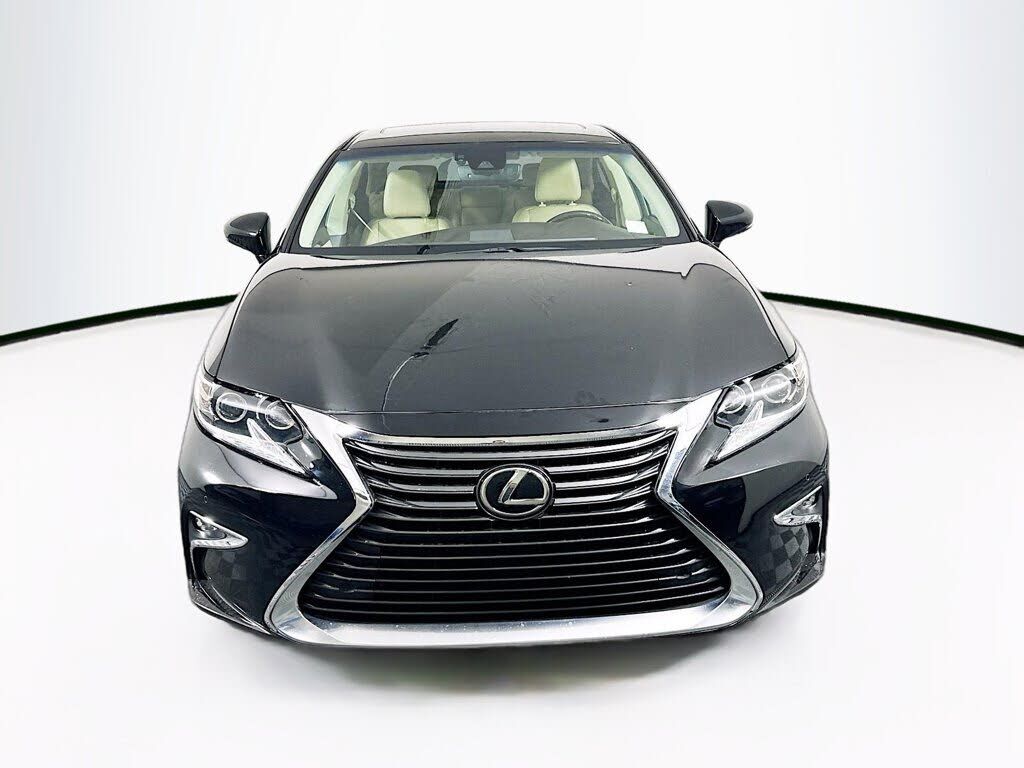 2016 Lexus ES